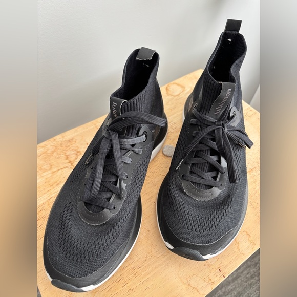 Lululemon Chargefeel Mid Women’s Workout Shoe - Picture 2 of 8